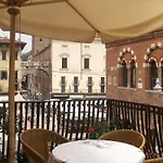 Hotel Aurora
